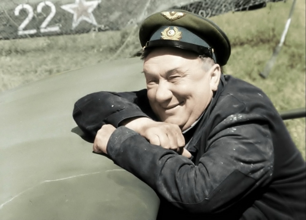 Кадр из фильма "В бой идут одни старики"