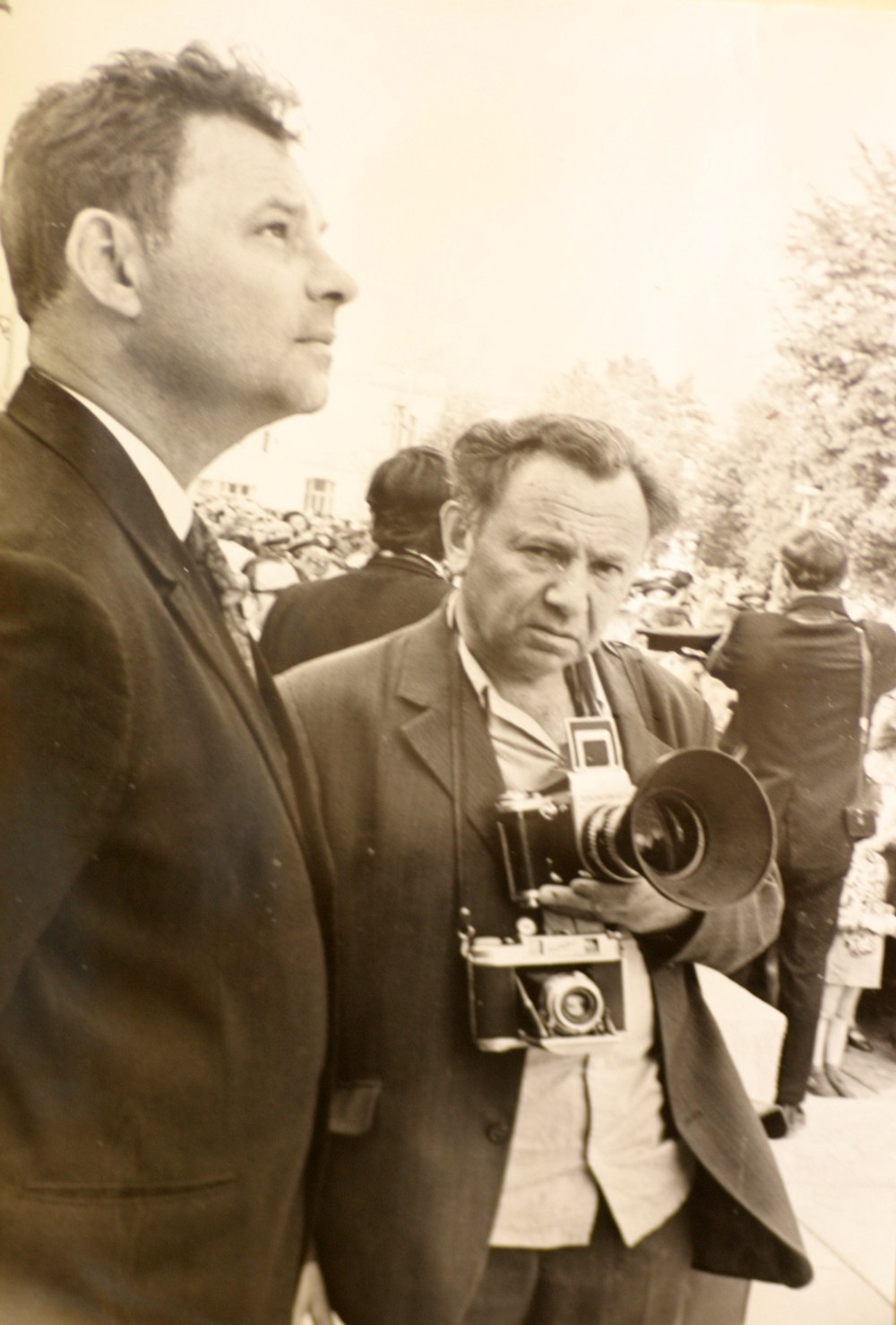 Виктор Кириллович Храпченков на праздничной демонстрации. Фото Ю.Барышева