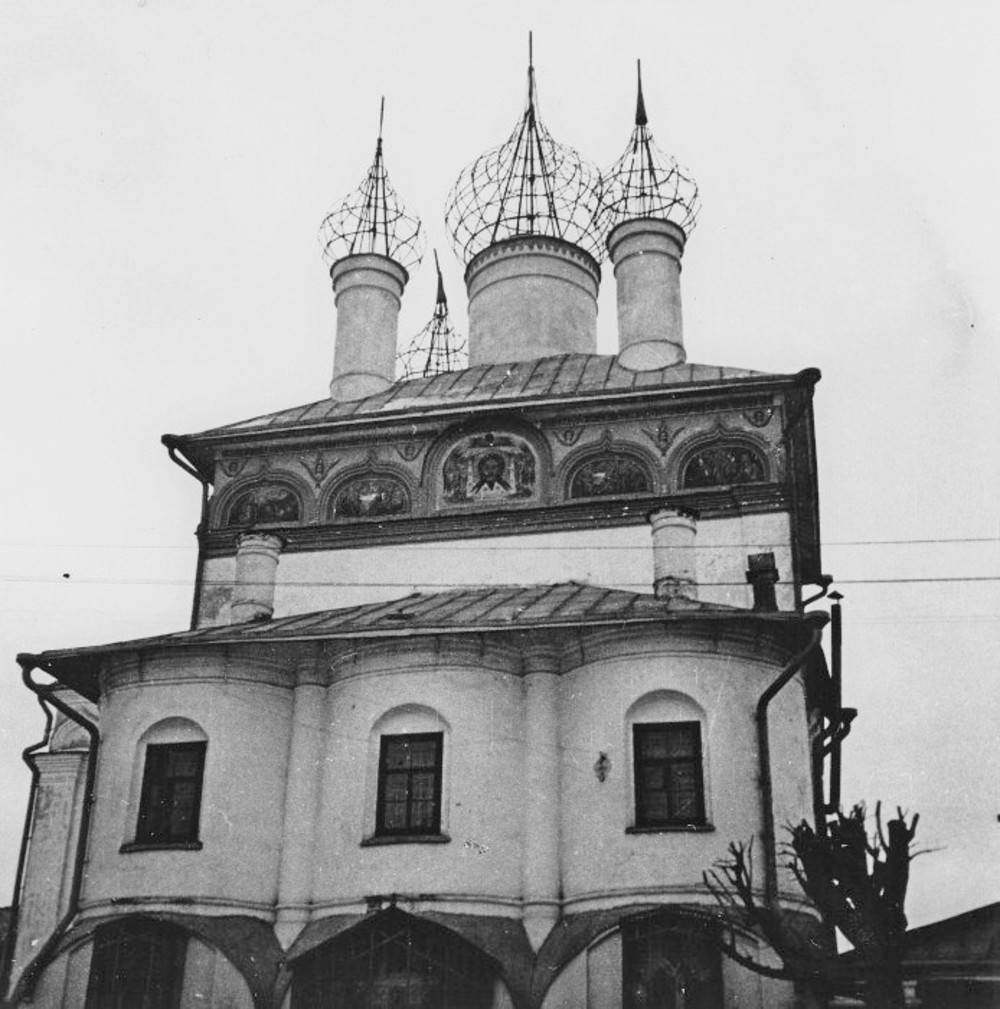 Спасо-Пробоинская церковь в 1930-е годы: купола разрушены.