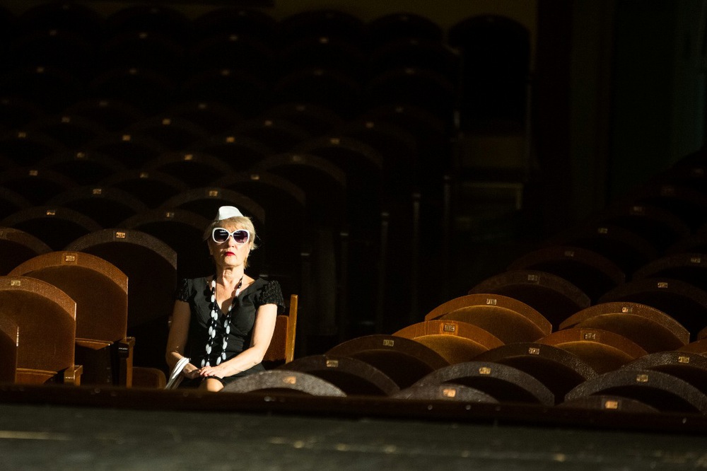 Татьяна Позднякова в спектакле "Дом Бернарды Альбы". Фото Т.Кучариной