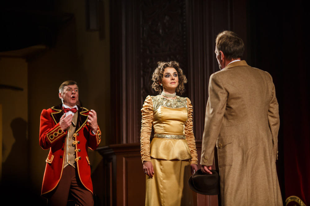 Анатолий Пешков, Александра Чилин-Гири и Валерий Кириллов в спектакле "Иванов". Фото Т.Кучариной