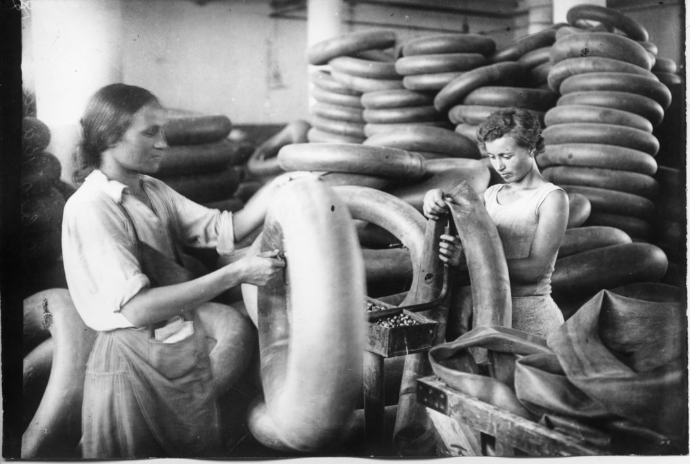 Шинный завод ЯРАК. Фото из фондов ГАЯО