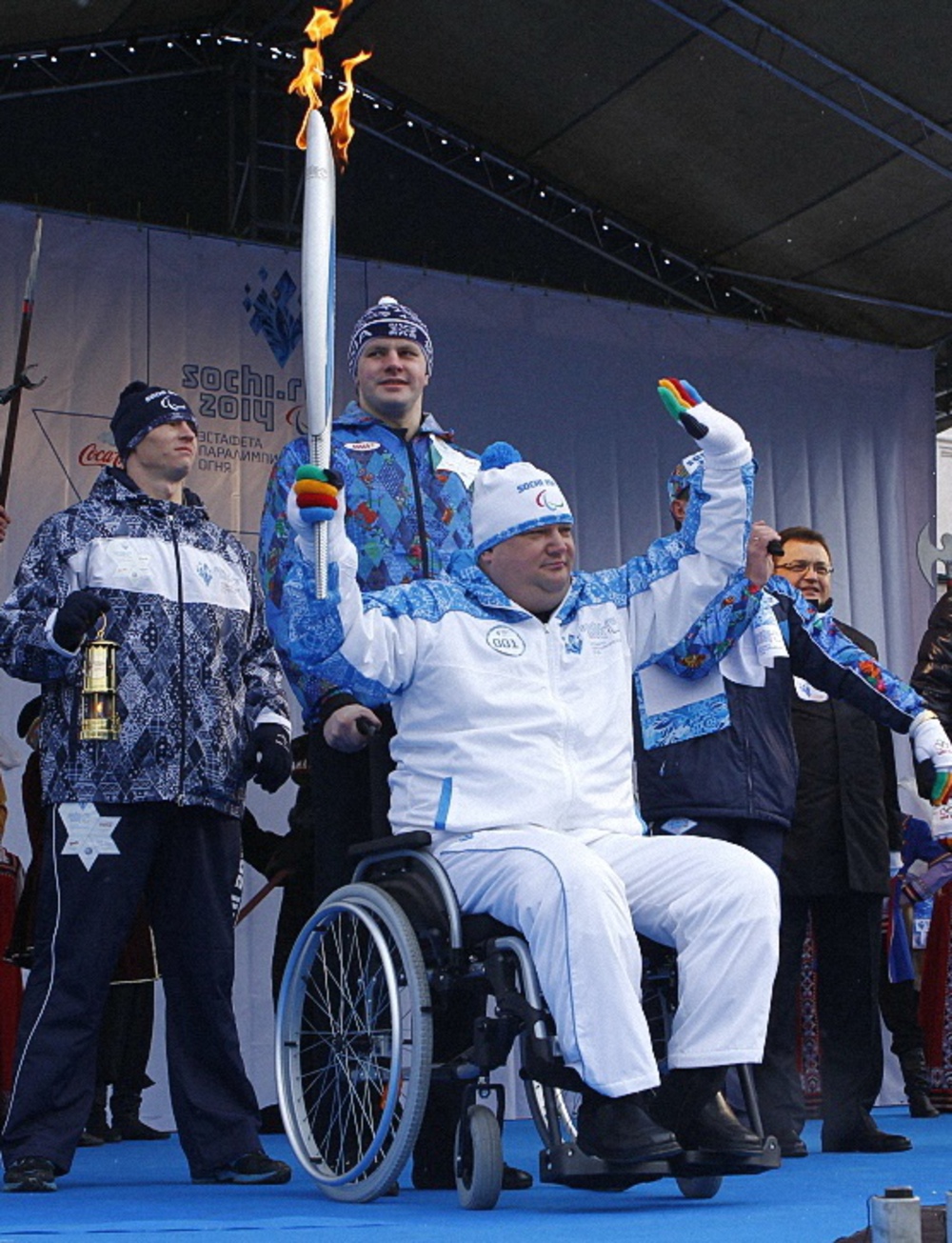 Алексей Чагин - факелоносец Сочинской Паралимпиады
