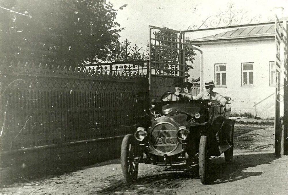 Автомобиль Масаиновых