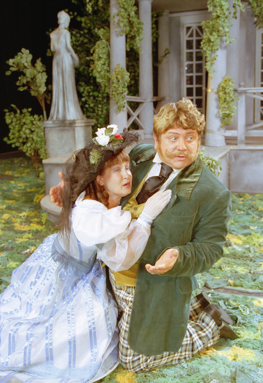 Татьяна Позднякова и Валерий Сергеев в спектакле "Фома". Фото С.Метелицы