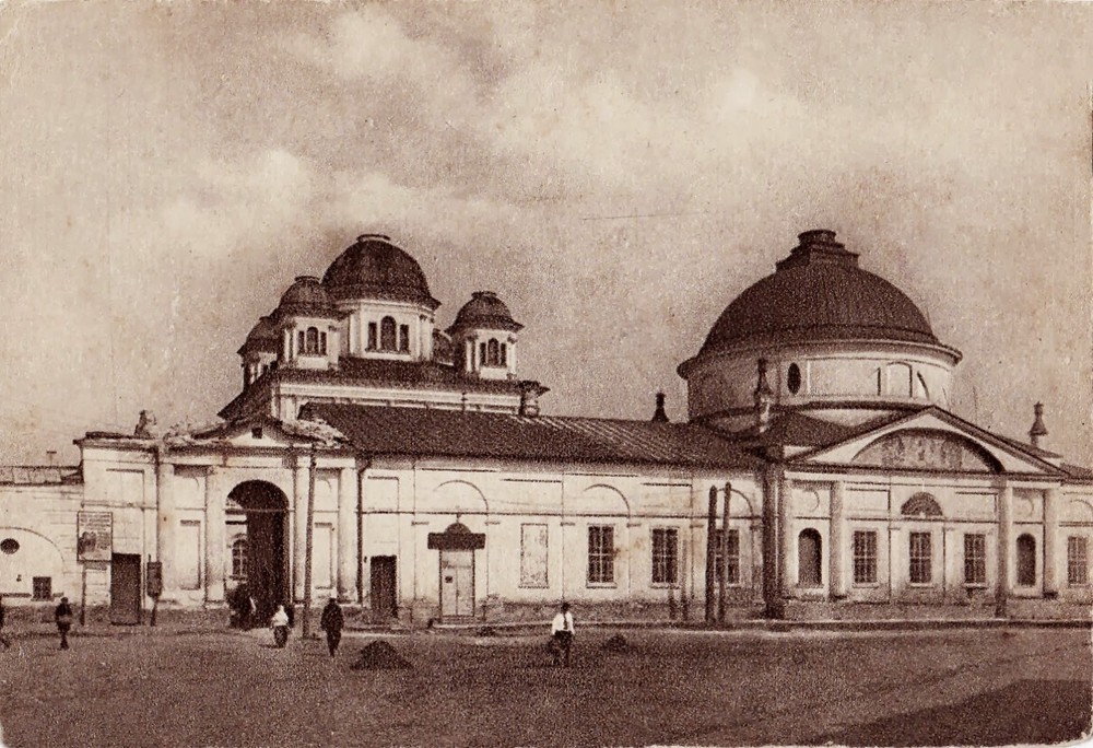 Обезглавленные храмы Казанского монастыря. Колокольня разрушена. Фото 1930-х гг.