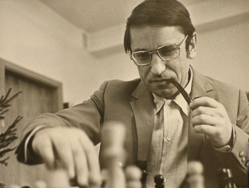 Корреспондент отдела писем Игорь Сергеевич Золотов