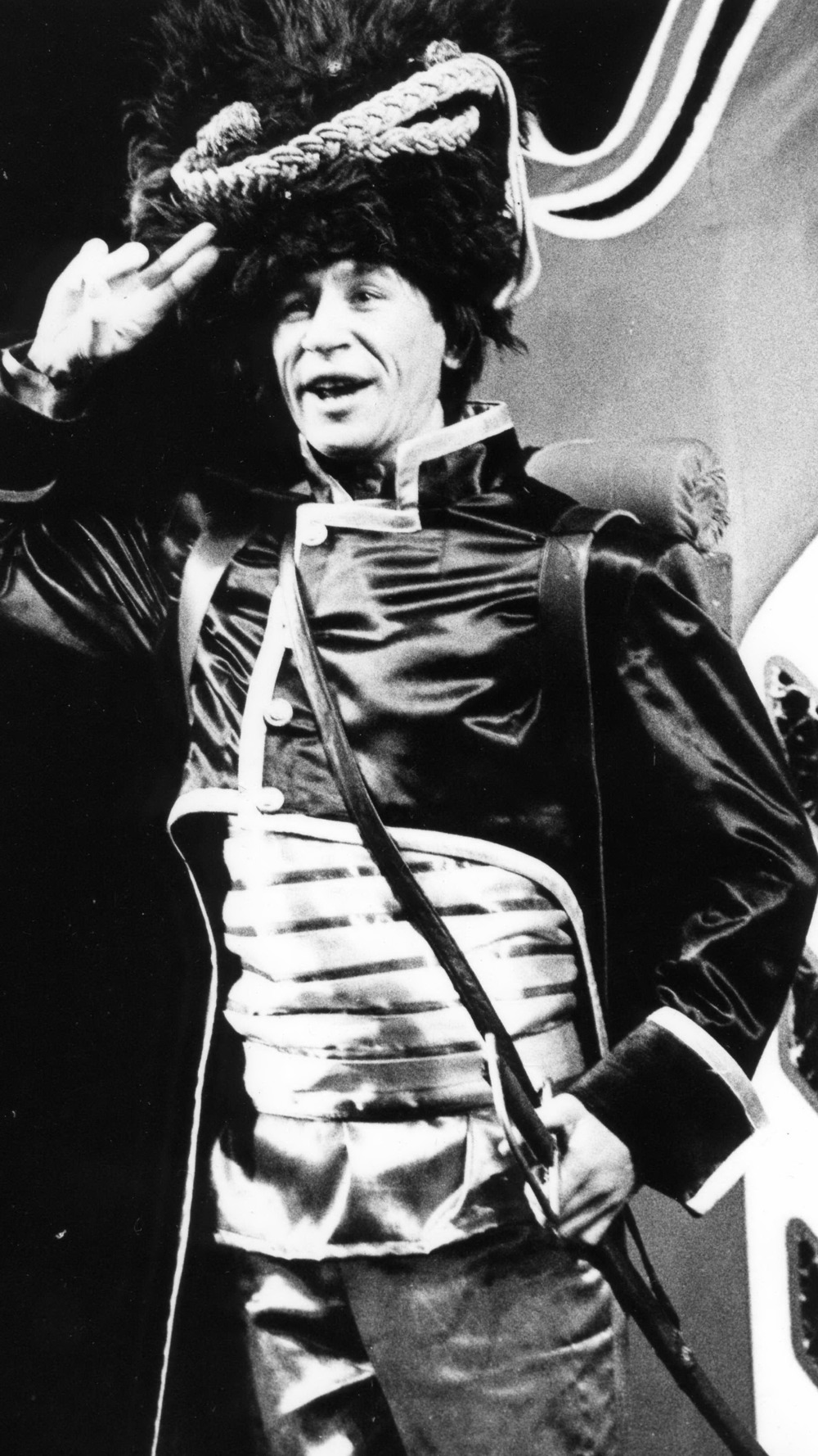 Владимир Балашов в спектакле "Огниво". Фото Ю.Барышева