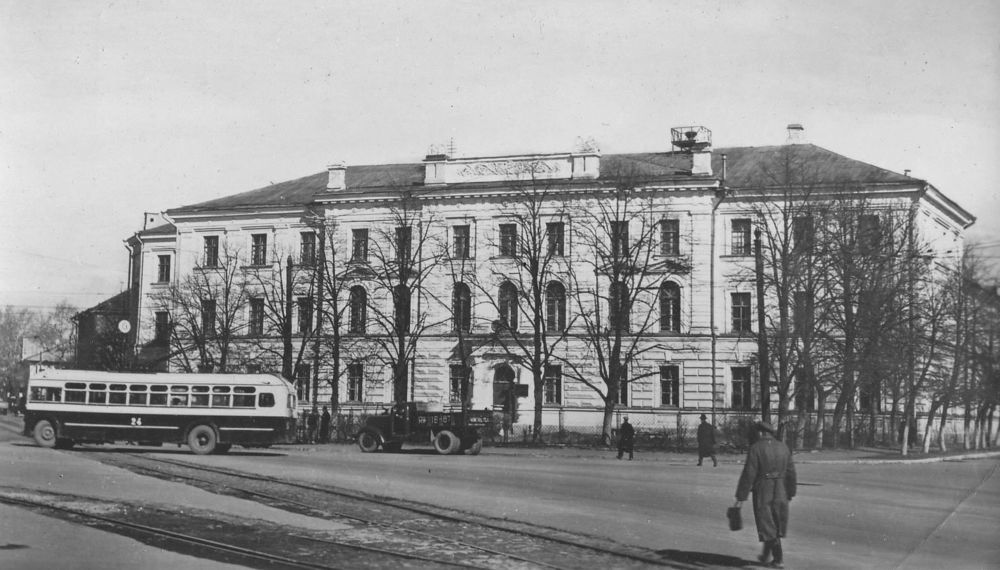 Ярославский технологический институт резиновой промышлености в годы войны