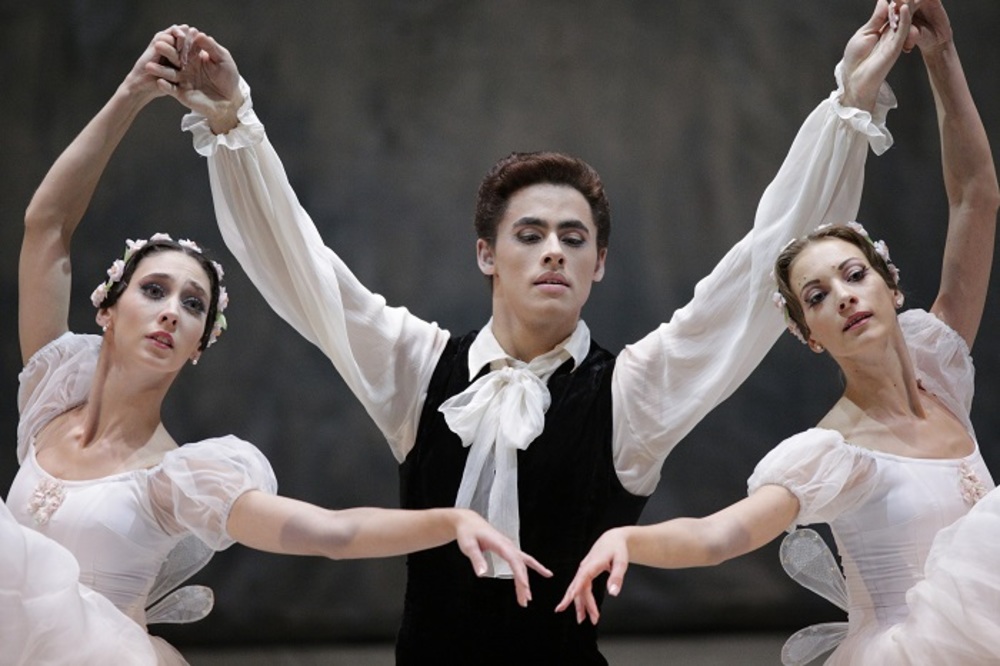 Фрагмент спектакля Пермского государственного академического театра оперы и балета имени П. И. Чайковского <br/>«Балеты Михаила Фокина». Фото С.Белякова