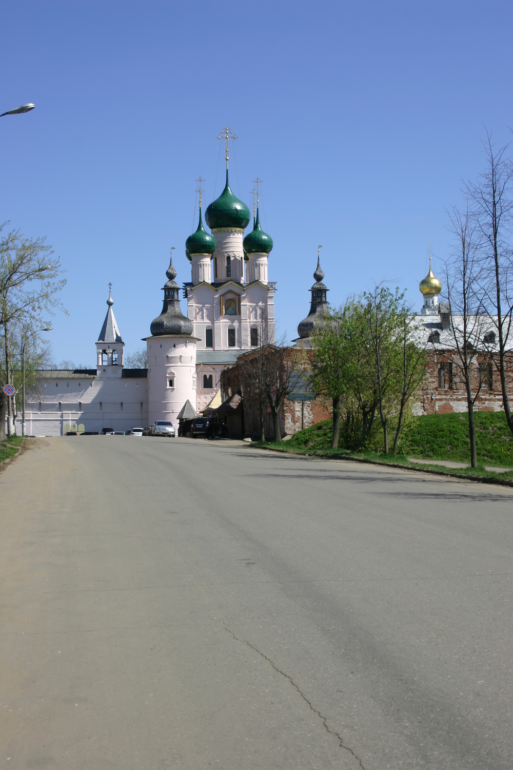 Надвратная церковь Иоанна Богослова. Фото А.Григорьева
