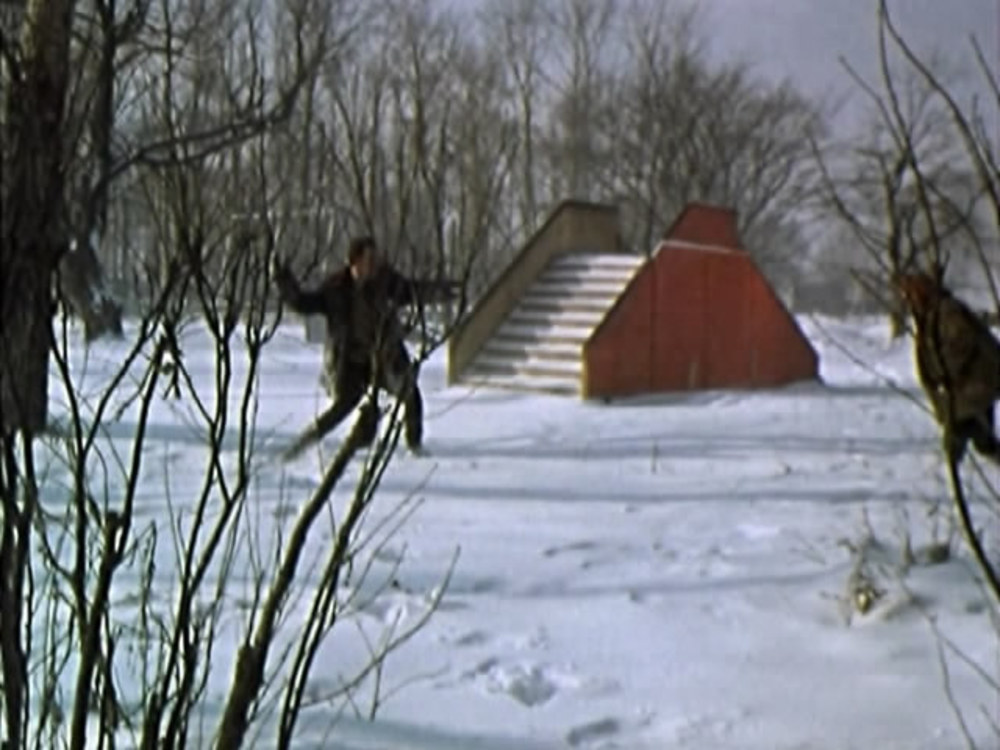 Кадр из фильма. Бутусовский сад.