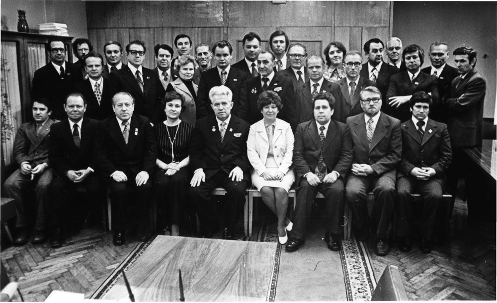 Коллектив газеты "Северный рабочий". А.И. Макаров - сидит третий слева. 1970-е. Фото Ю. Барышева