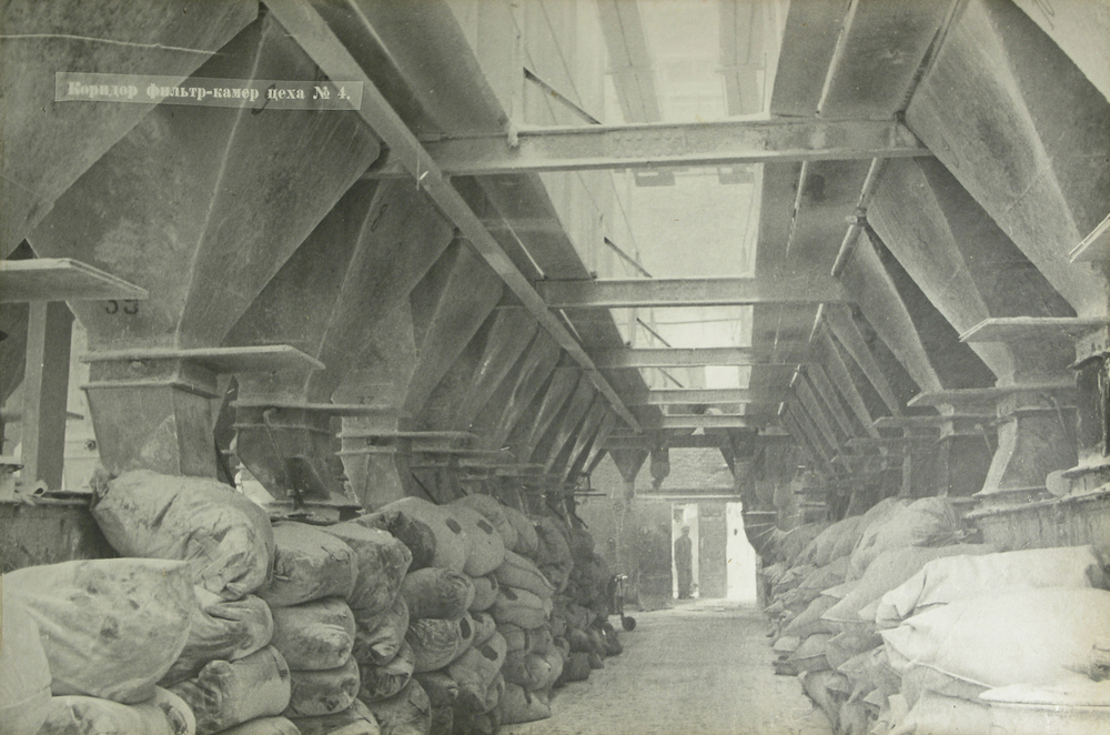 Коридор фильтр-камер цеха №4