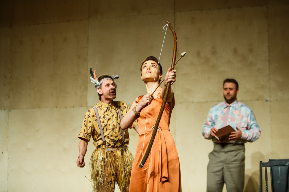 Илья Варанкин, Анастасия Светлова и Николай Шрайбер в спектакле "Месяц в деревне". Фото Т.Кучариной