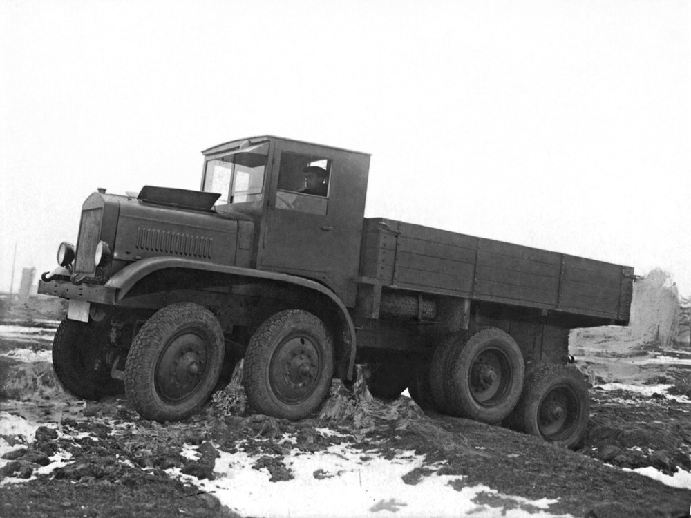 Четырёхосный грузовик ЯГ-12. 1932