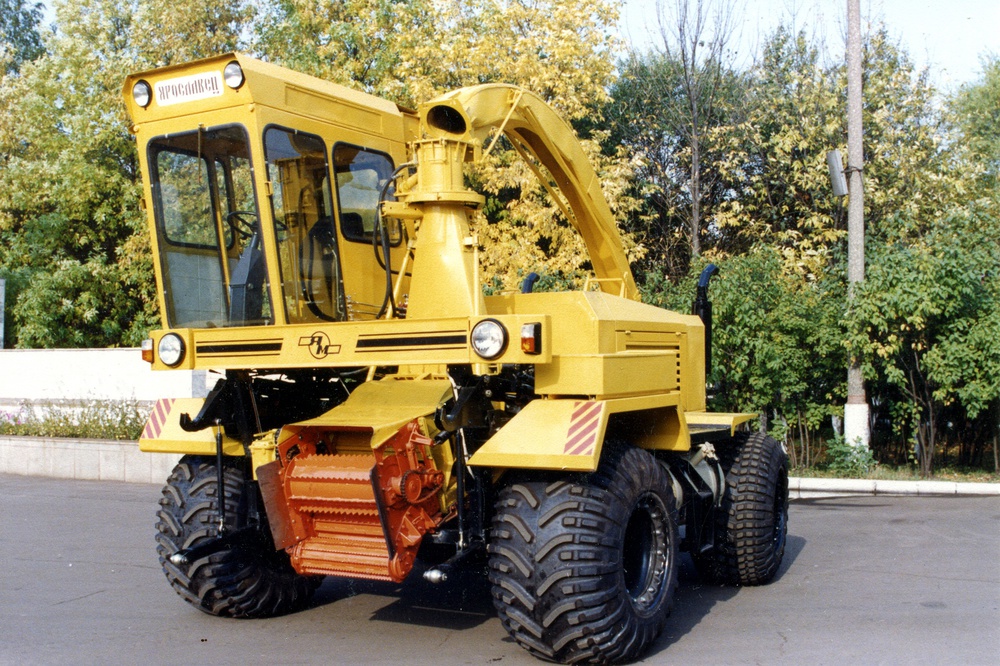 Кормоуборочный комбайн ЯСК-200. 1980-е гг.