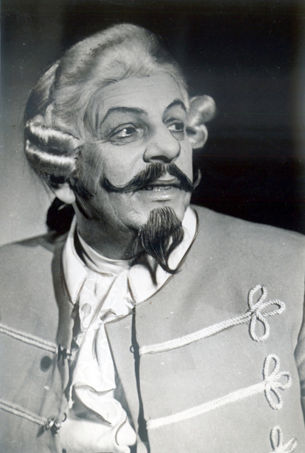 Сергей Тихонов в спектакле "Тот самый Мюнхгаузен". Архив театра