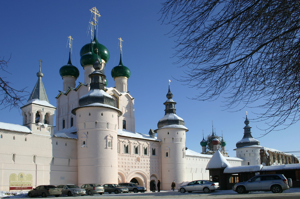 Западные ворота кремля и надвратная церковь Иоанна Богослова. Фото А.Григорьева