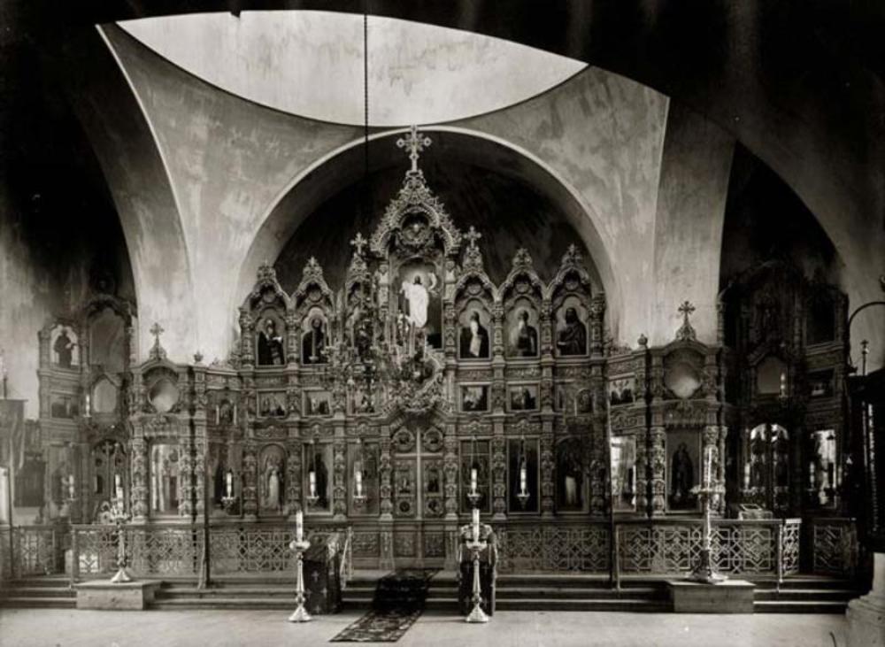 Иконостас Всехскорбященской церкви