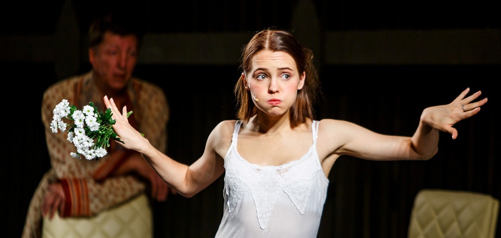 Спектакль "Чайка. Эскиз". Заречная - Юлия Хлынина. Фото Т.Кучариной.