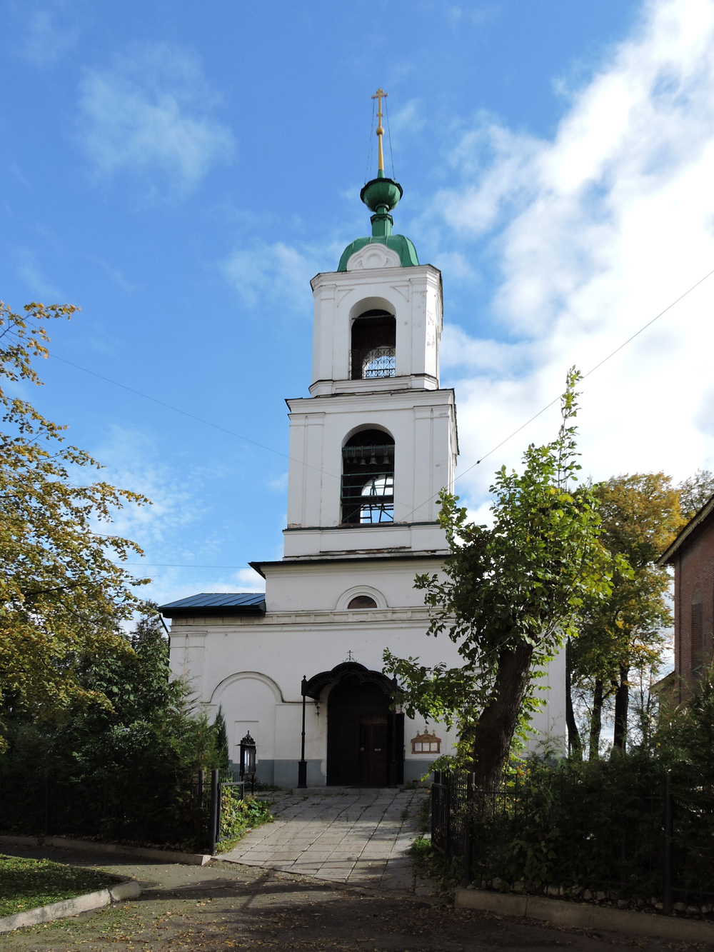 Колокольня церкви Вознесения (Благовещенский приход), построенная по проекту А.М.Достоевского. Фото 2016.
