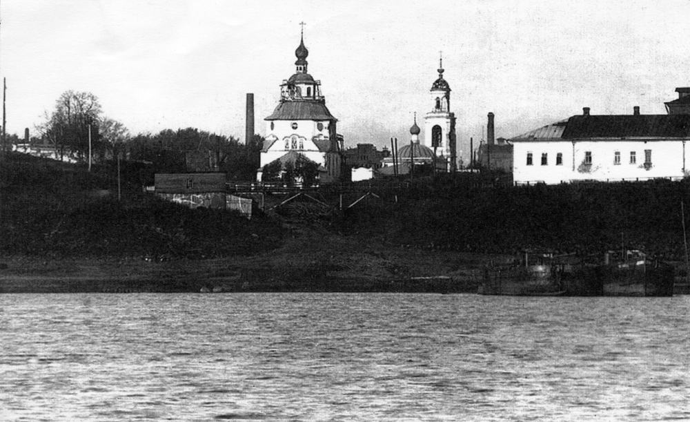 Церкви Пятницкого прихода. Вид с Волги (с востока)