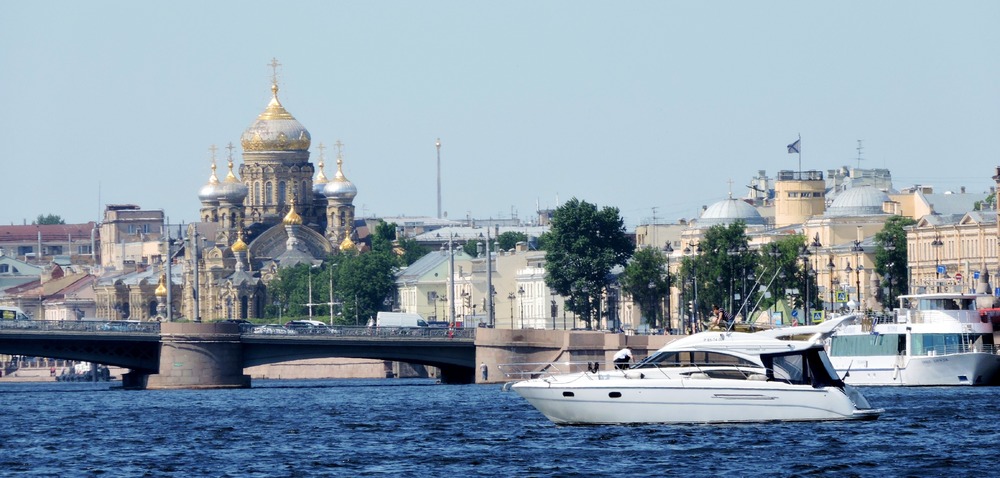 Успенская церковь на подворье Оптиной пустыни в Санкт-Петербурге. 1895 — 1900. Фото А.Григорьева. 2016