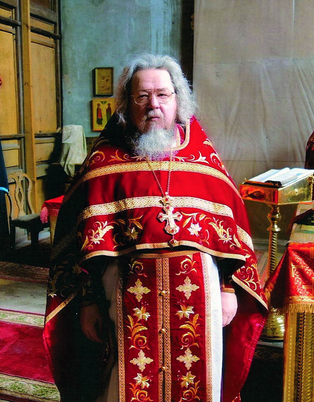 Отец Георгий Васильевич Вахромеев, настоятель храма Живоначальной Троицы на Шаболовке (Москва) <br/>— правнук А.И. Вахромеева (младшего), праправнук И.А. Вахромеева, прапраправнук А.И. Вахрамеева (старшего)