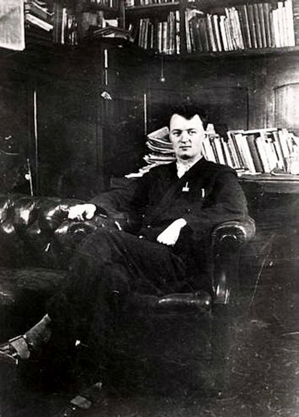 Александр Афиногенов - мэтр советской драматургии. Середина 1930-х