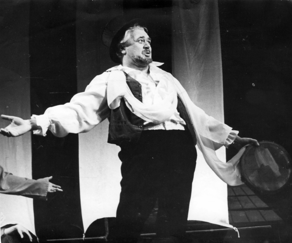 Ф.И.Раздьяконов в спектакле "Горячее сердце". Фото А.Скворцова