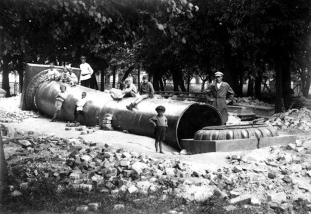 Без комментариев