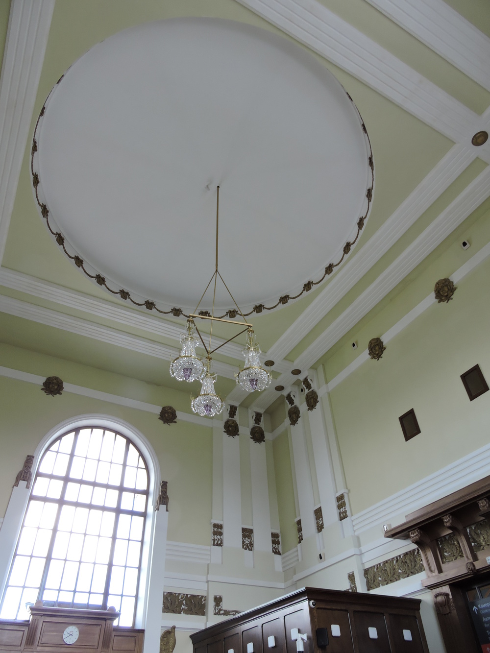 Отреставрированный железнодорожный вокзал в Рыбинске. Центральный вестибюль. Премия им. П.Д. Барановского за 2015 год. Фото А.Григорьева