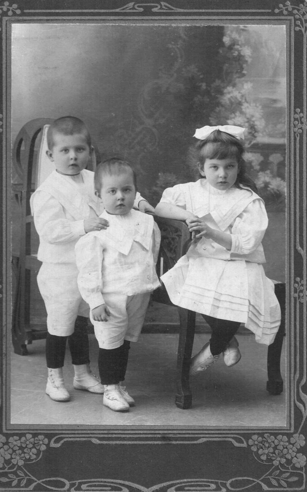 Дети Евграфа Васильевича Дунаева — Борис, Сергей и Надежда