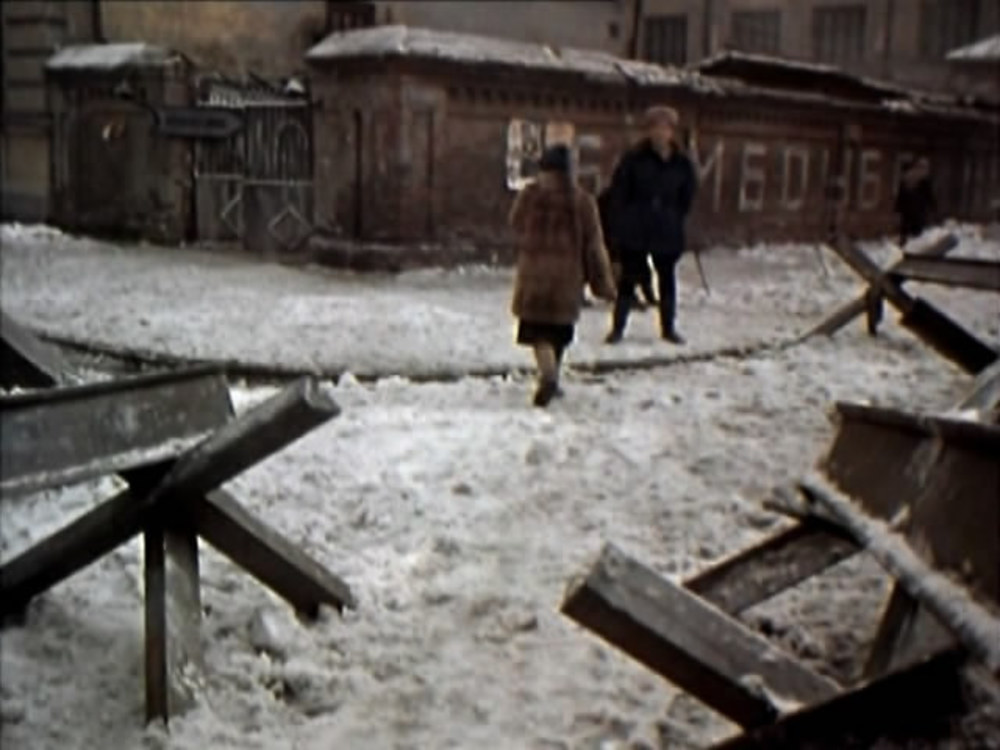 Кадр из фильма. Угол улиц Терешковой и Суркова.