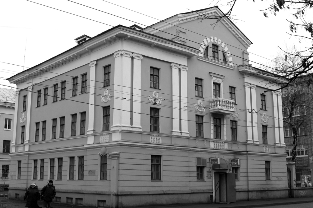 Здание для общежития Ярославского мединститута. Арх. П.И. Курицын