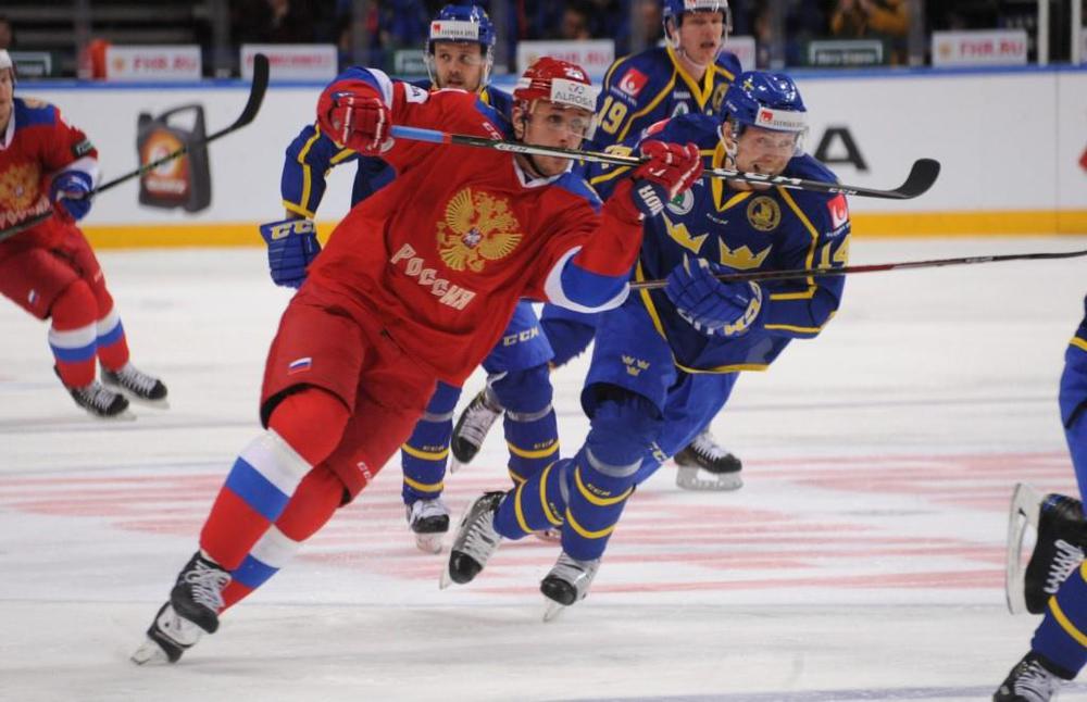 Национальная сборная России по хоккею впервые сыграла <br/>в Ярославле