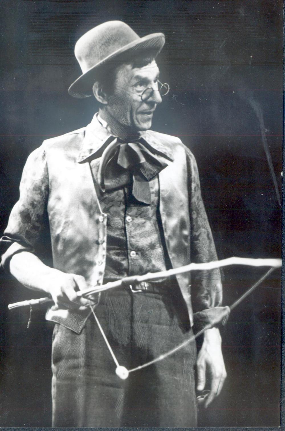 Владимир Шибанков в спектакле "Вишнёвый сад". Фото с сайта театра