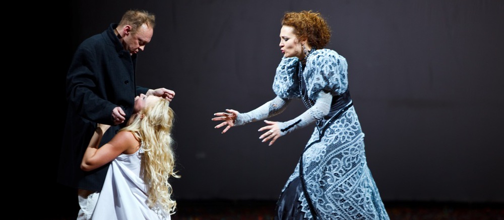 Виталий Кищенко в спектакле "Без названия". Фото Т.Кучариной