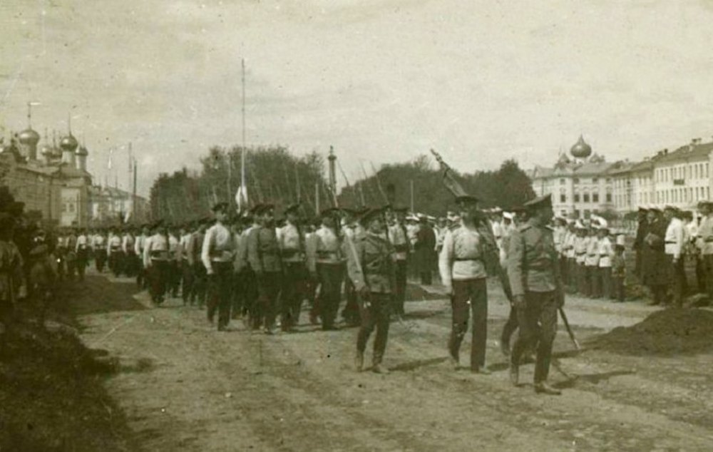 Военный смотр на плацу