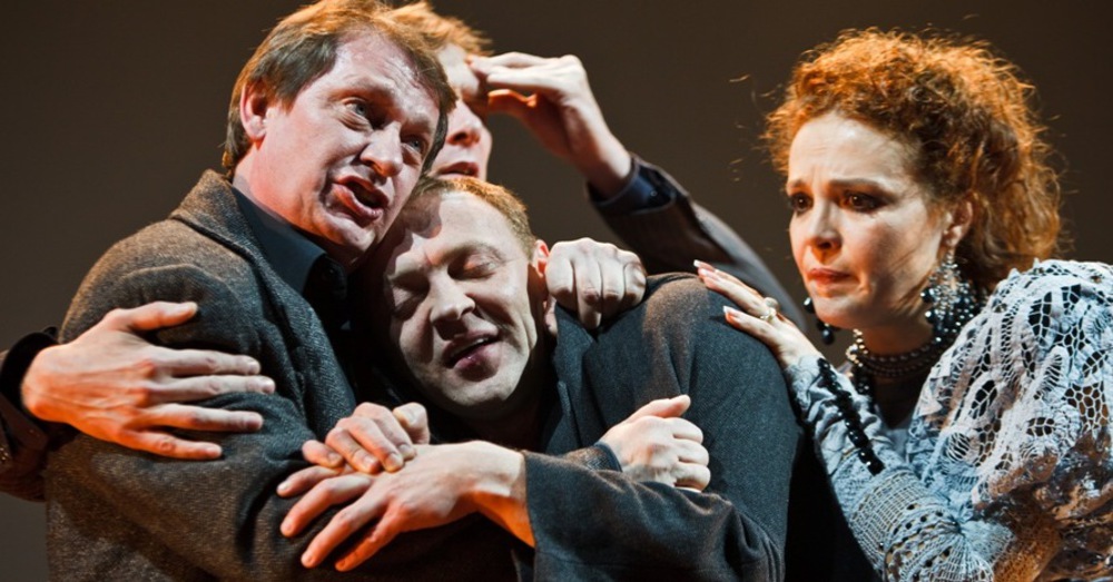 Владимир Майзингер, Виталий Кищенко и Анастасия Светлова в спектакле "Без названия". Фото Т.Кучариной