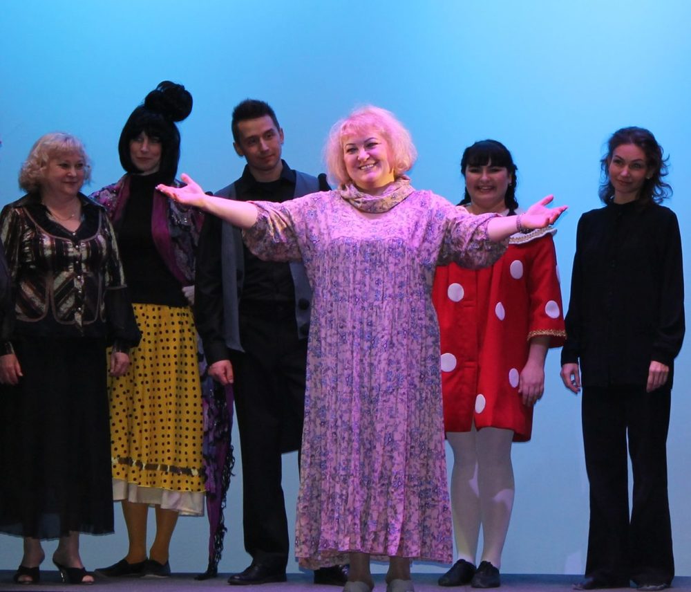 Наталья Борисовна Котова во время бенефиса, посвящённого 35-летию её работы в Рыбинском театре кукол. Фото с сайта театра