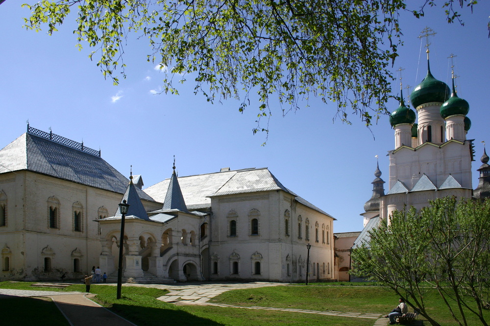 Красная палата и церковь Иоанна Богослова. Фото А.Григорьева