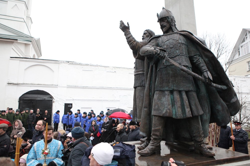 В Ярославле торжественно открыли памятник Кузьме Минину и Дмитрию Пожарскому