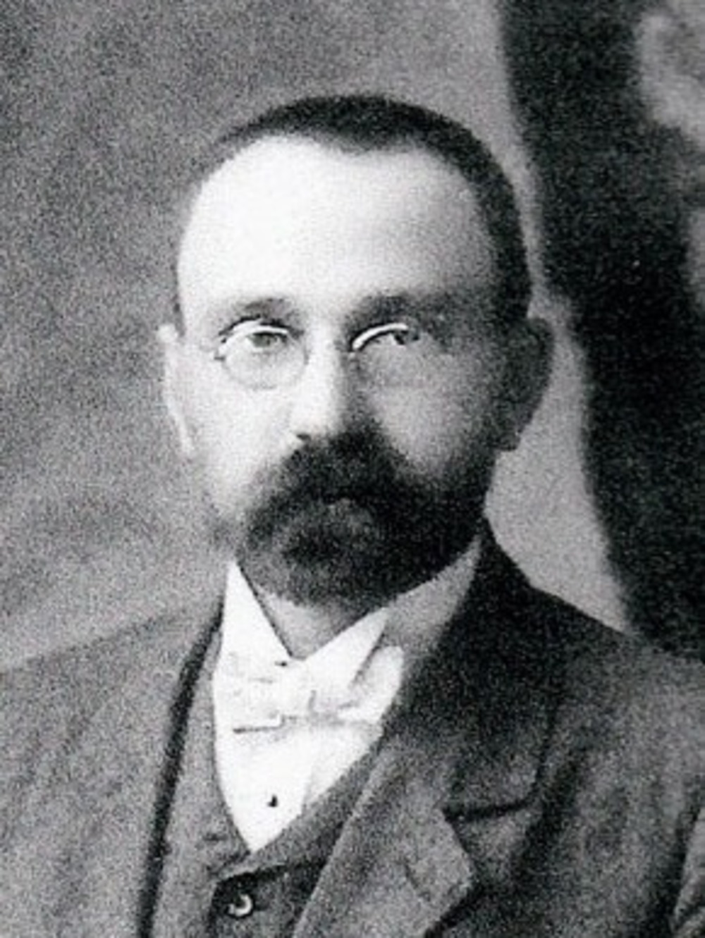 Муж Александры Васильевны — Александр Михайлович Лавров