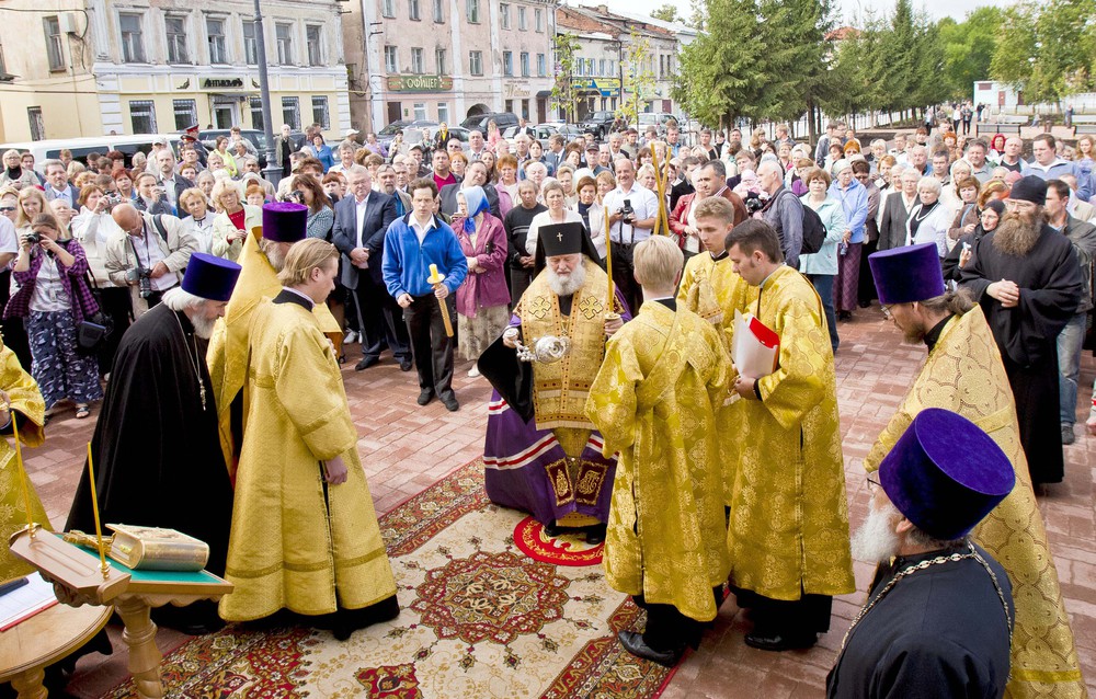 Церемония освящения отреставрированной Никольской часовни. Сентябрь 2011. Фото С.Метелицы