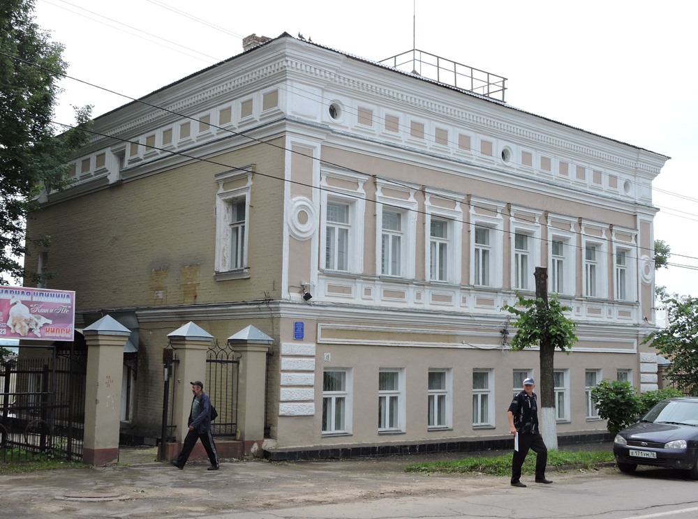 Дом купца И.В.Ворохобина в Данилове (1871). Архитектор А.М.Достоевский. Фото 2016.