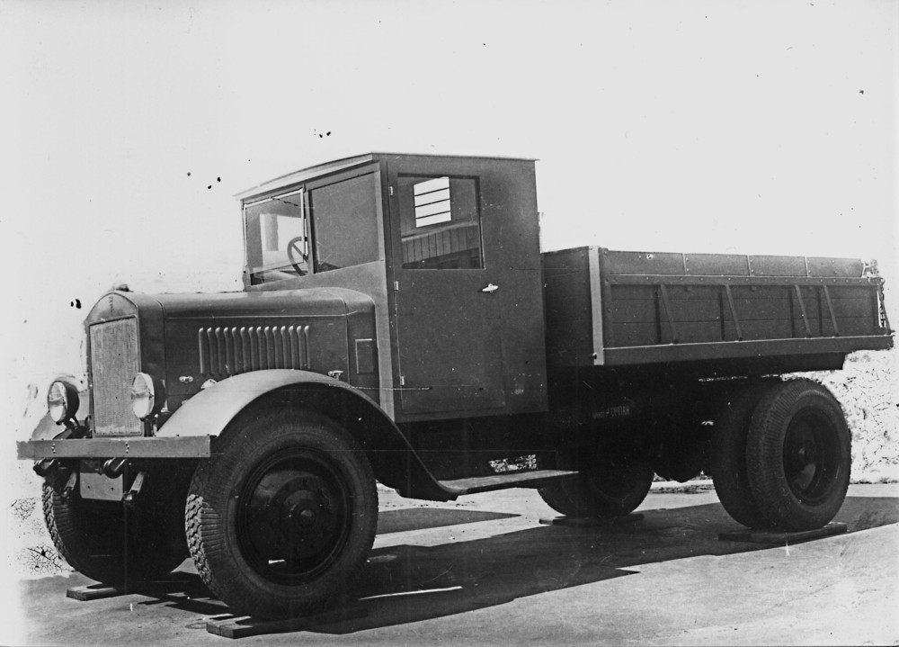 Самосвал ЯС-3 выпускался в 1936-1941 гг.