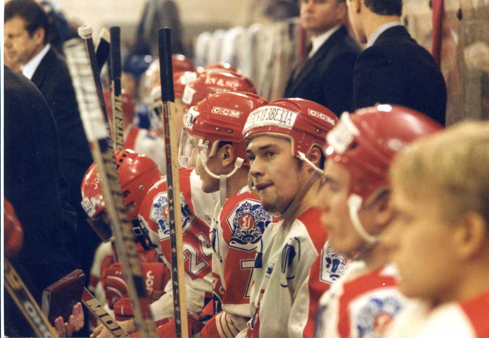 На скамейке запасных "Торпедо". Фото А.Комиссарова