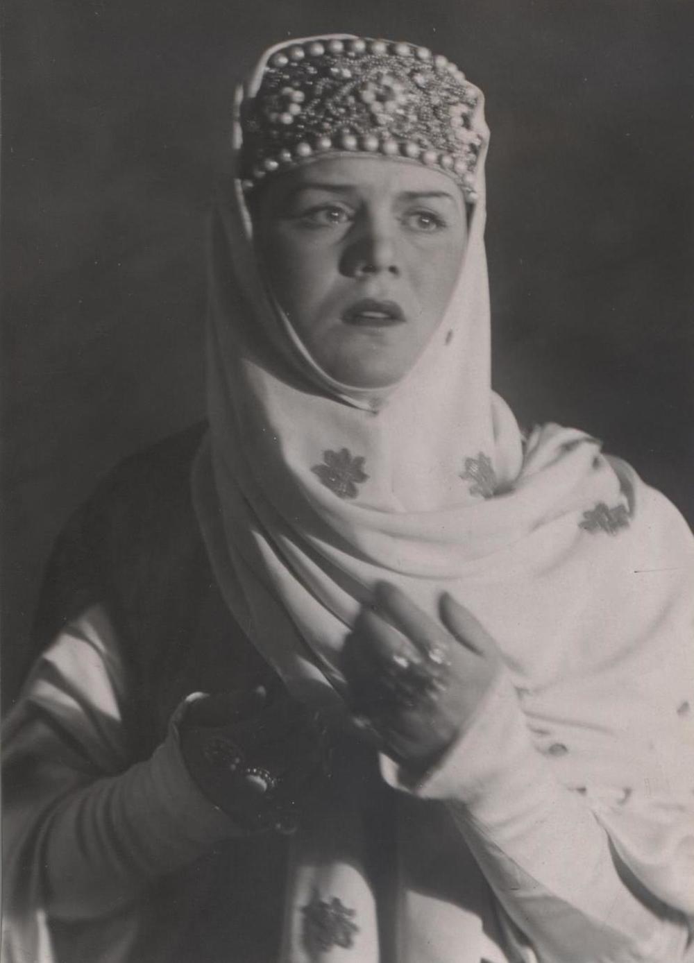 Тамара Никольская в спектакле "Царь Фёдор Иоаннович" А.К. Толстого